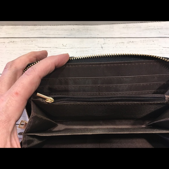 Wallet - Picture 6 of 6